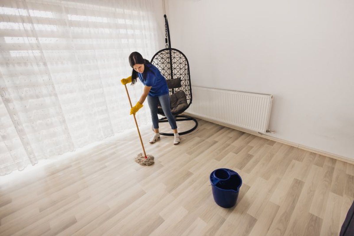 Limpia con frecuencia los suelos de vinilo o sintasol