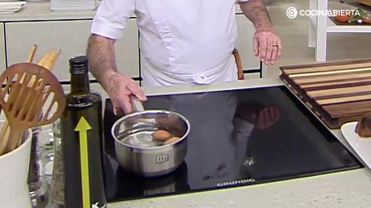 KARL6871 sopa de ajo con jamon crujiente paso 1