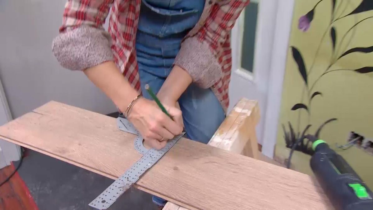 Revestir suelo y pared con lamas roble paso 4