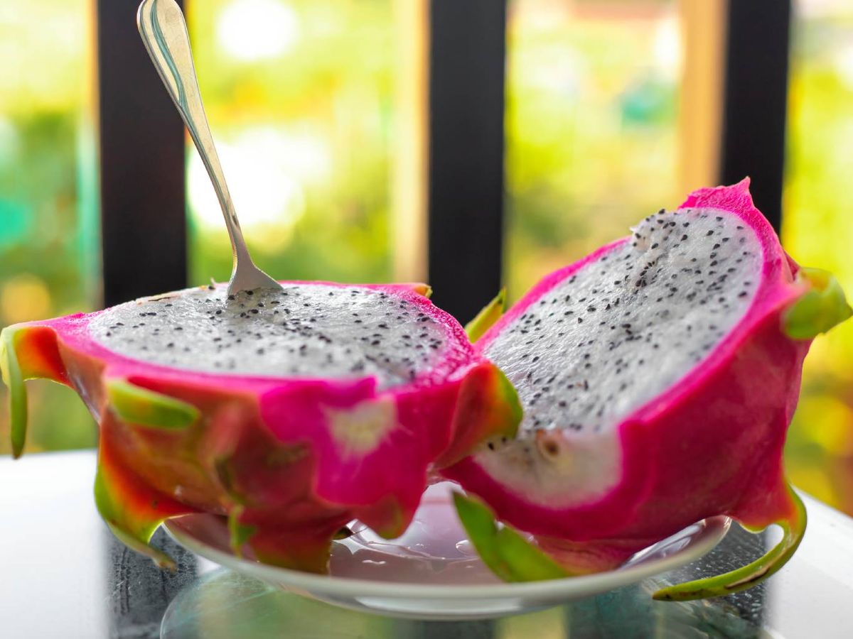 como se come la pitaya con cuchara