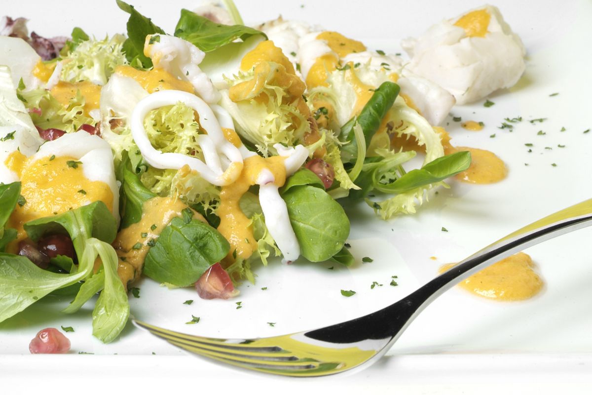 ENSALADA TEMPLADA DE PESCADO