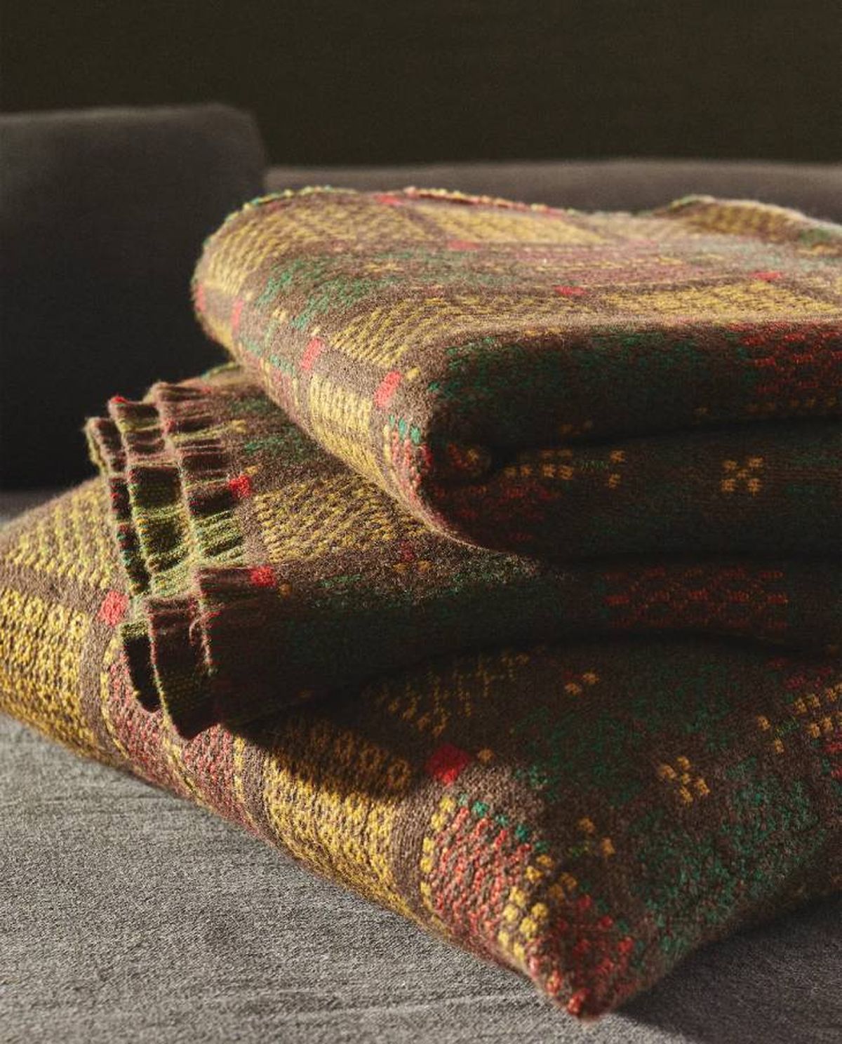 manta lana cuadros zara home