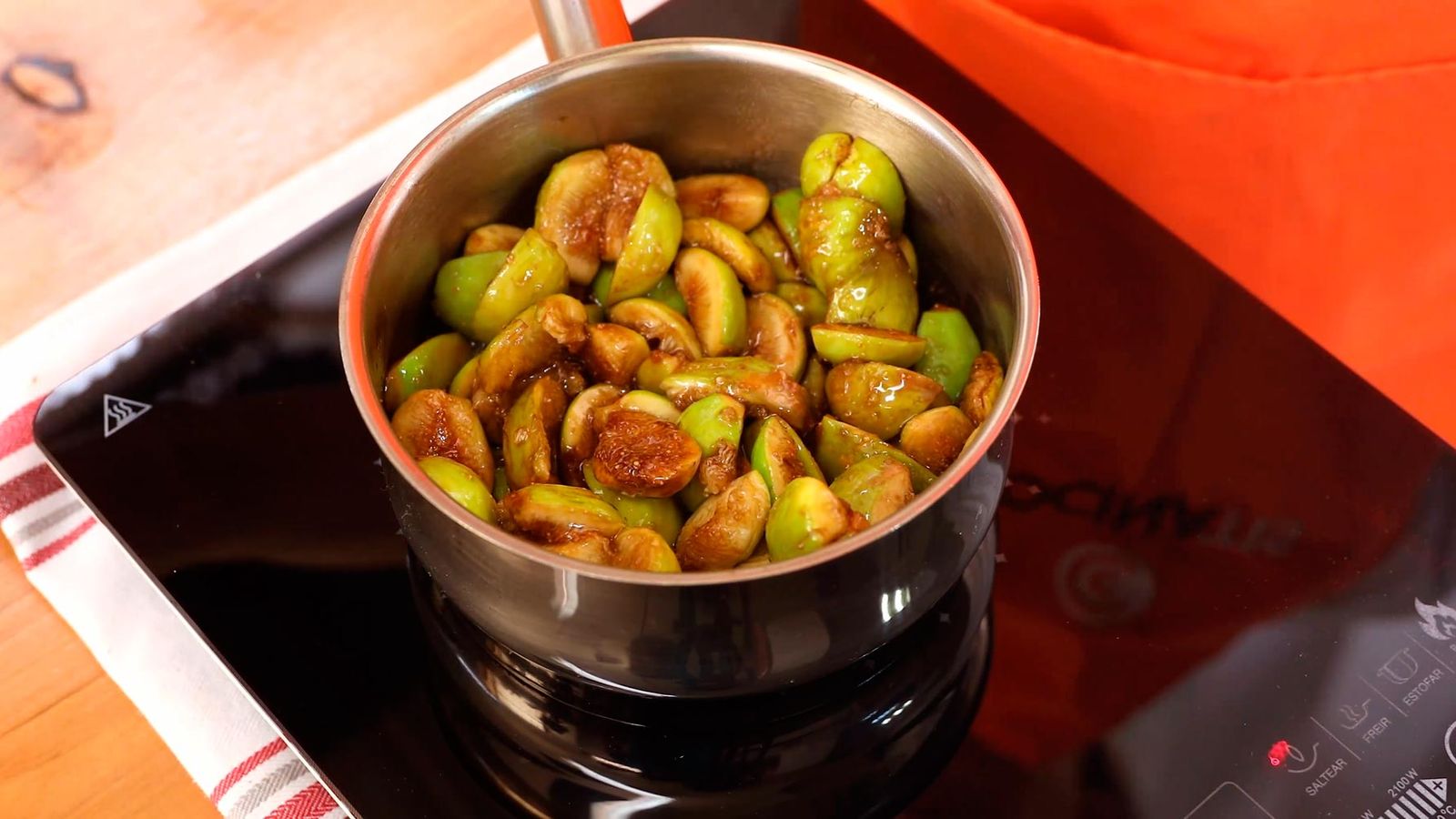 Cocina 20 minutos en un cazo Receta de mermelada de higos verdes paso 3