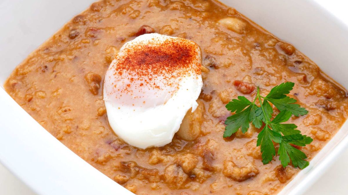 La sopa de ajo es una receta sencilla
