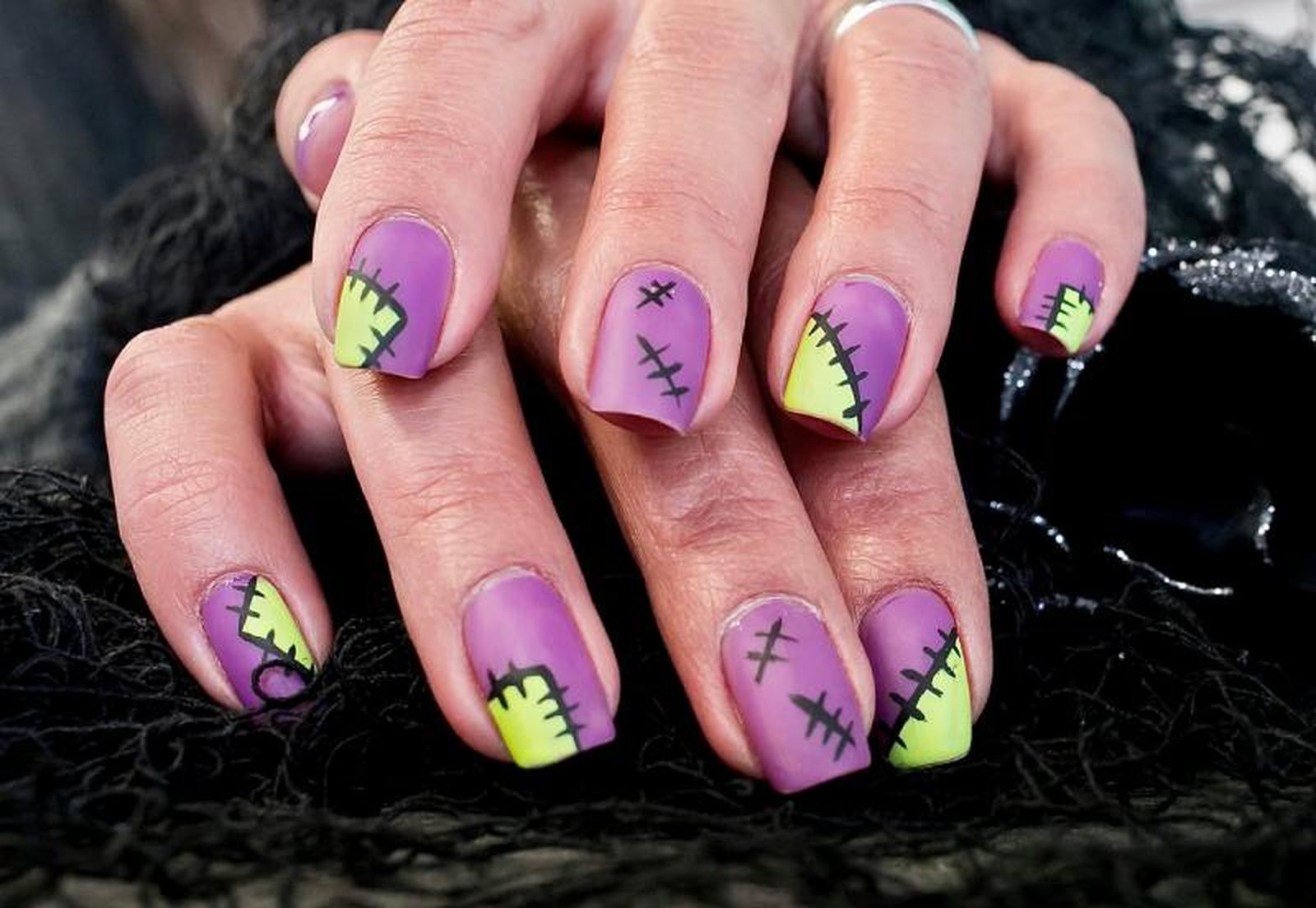 Cuando se trata de manicura para Halloween, los diseños son infinitos Cuando se trata de manicura para Halloween, los diseños son infinitos