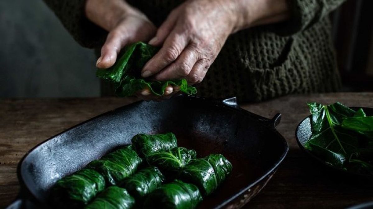 Arambasi, un rollo de col relleno de carne