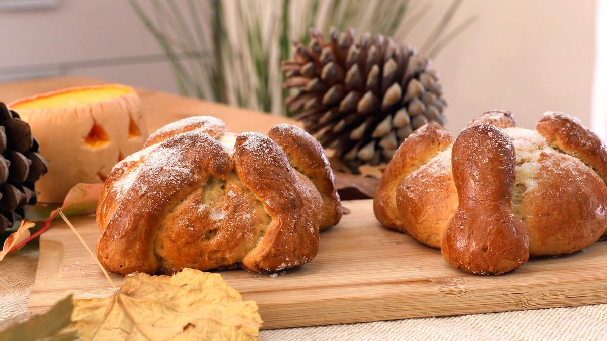 Pan de muerto de México   paso 8