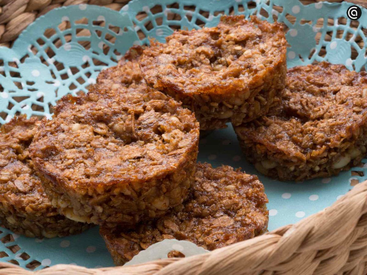 Galletas de cereales y piñones