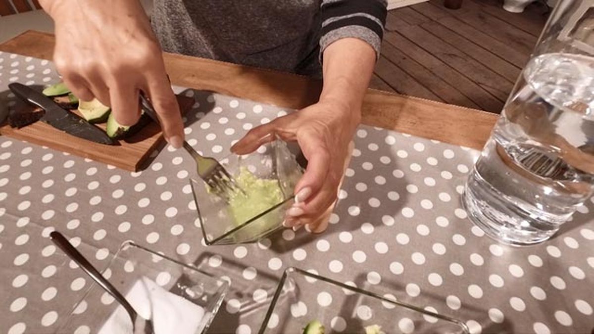 remedios casero con aguacate para exfoliar e hidratar la piel aguacate mezcla ingredientes