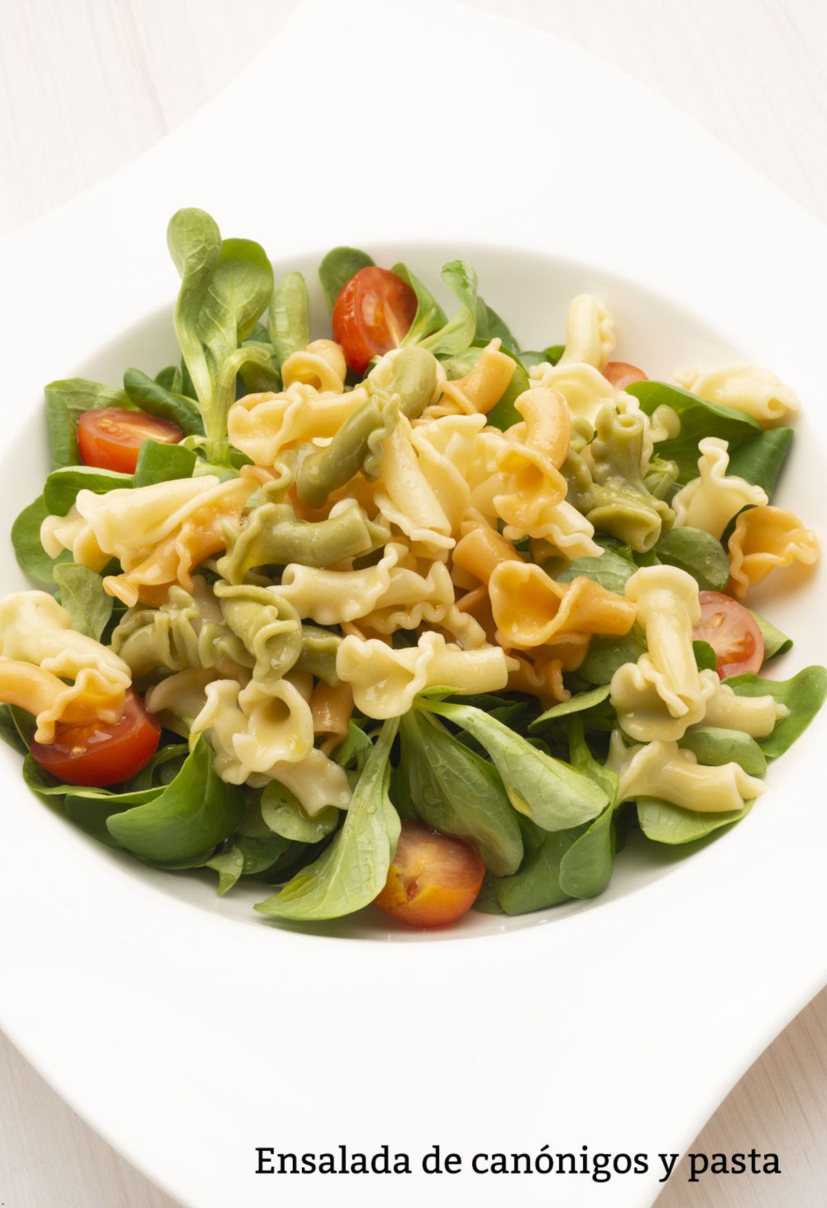 ensalada canonigos pasta v