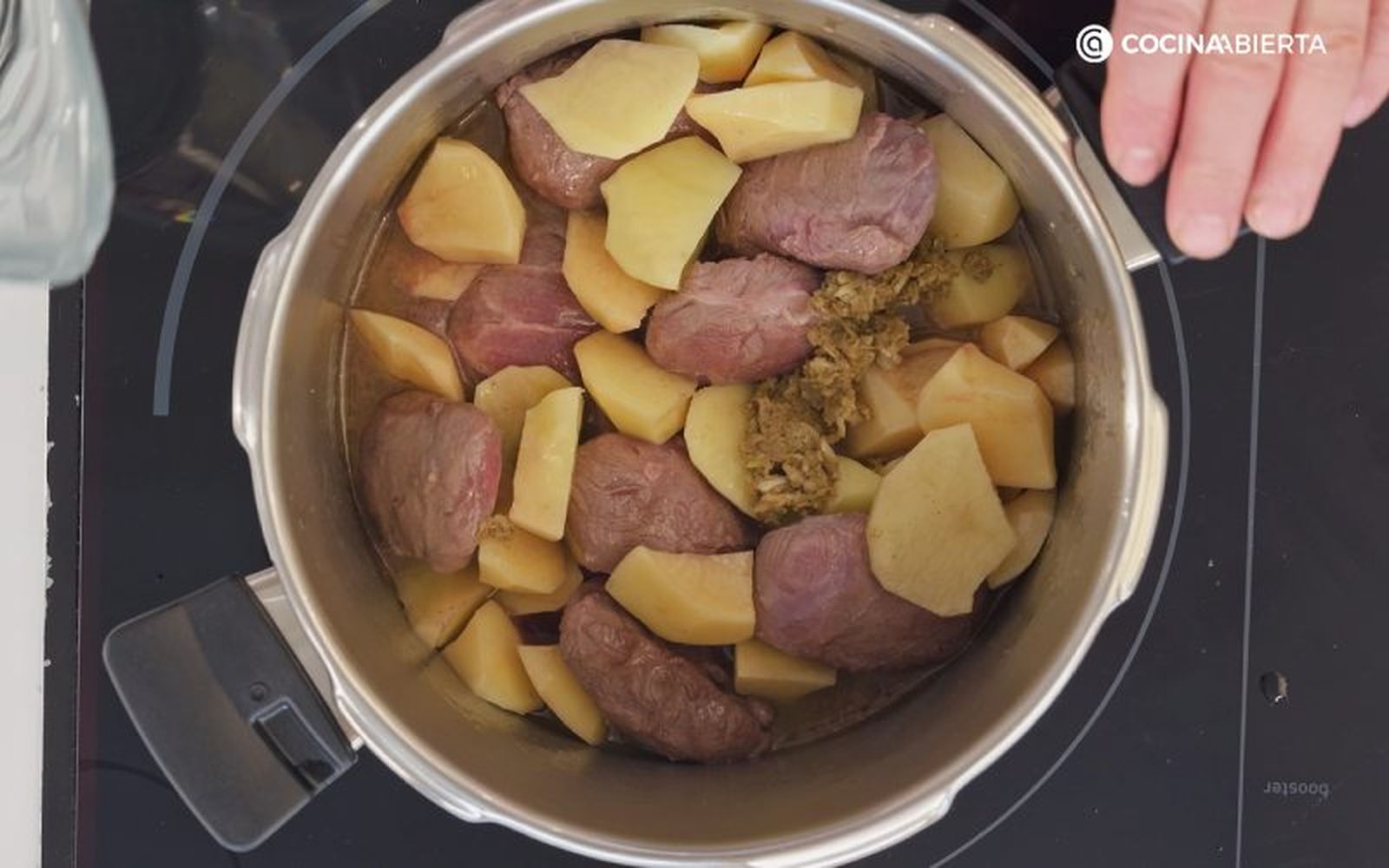 Batchcooking en olla superrápida - carrilleras de cerdo con patatas Batchcooking en olla superrápida - carrilleras de cerdo con patatas