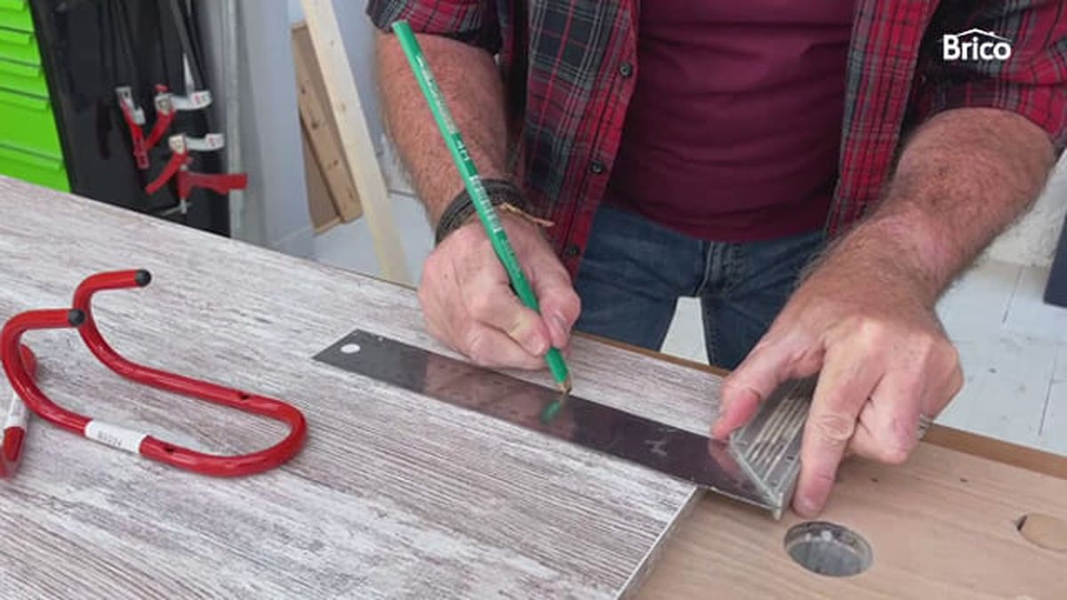 Bricomania 010 hacer una mesa colgante para balcón paso2