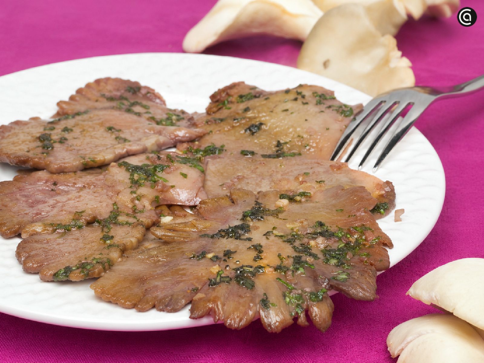 Setas al vino, una receta fácil de Bruno Oteiza para preparar en otoño