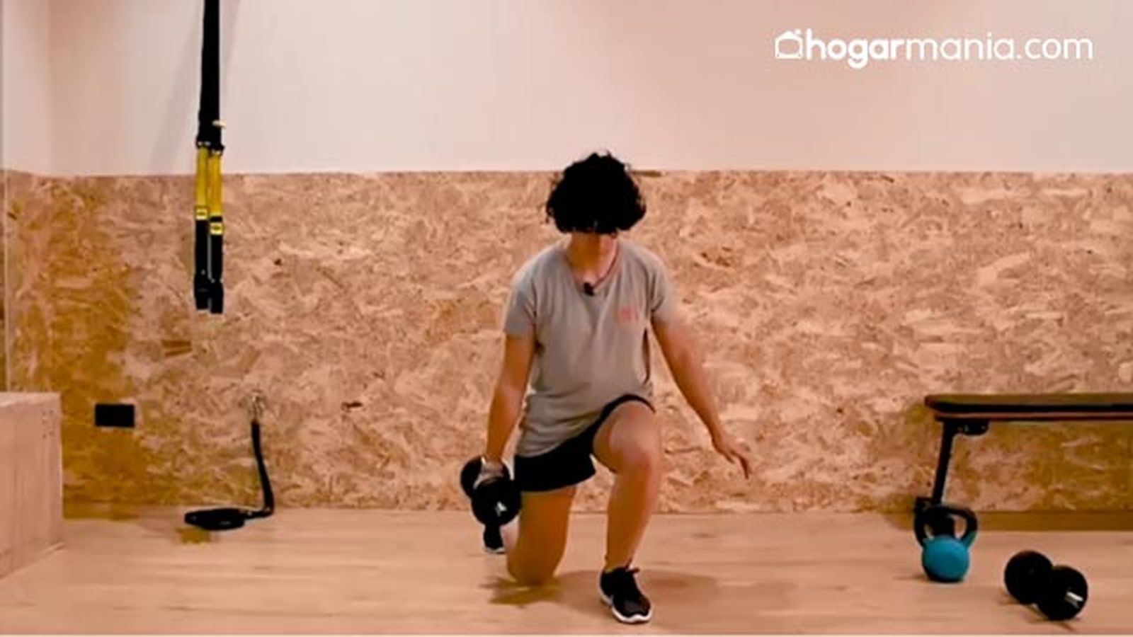 como entrenar durante el embarazado guia de ejercicios zancada mancuerna como entrenar durante el embarazado guia de ejercicios zancada mancuerna