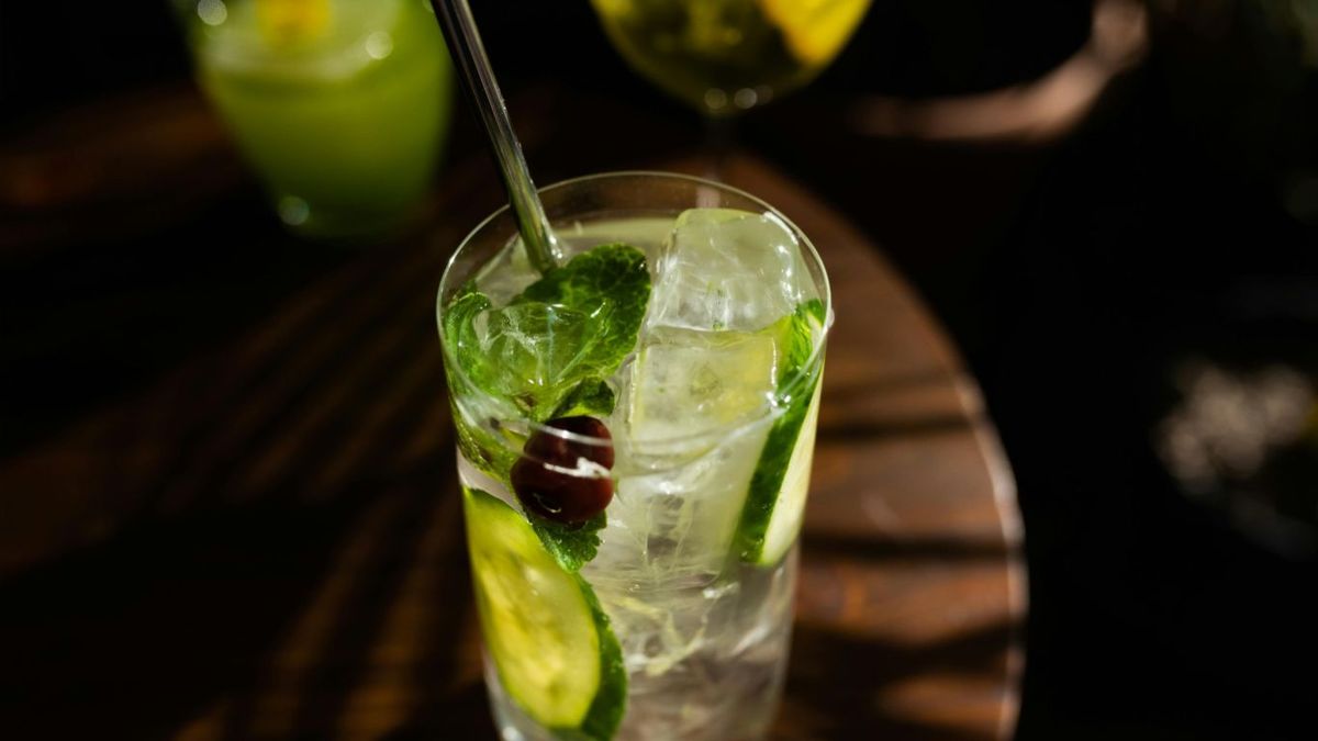Cóctel de pepino y lima