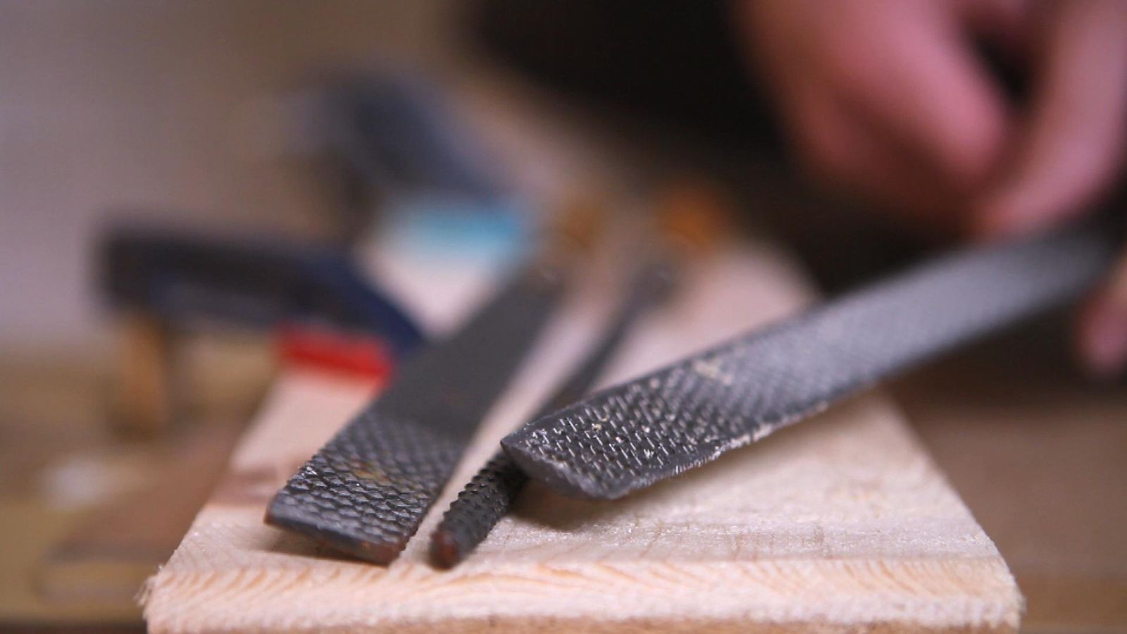 Escofinas para perfilar madera paso 3