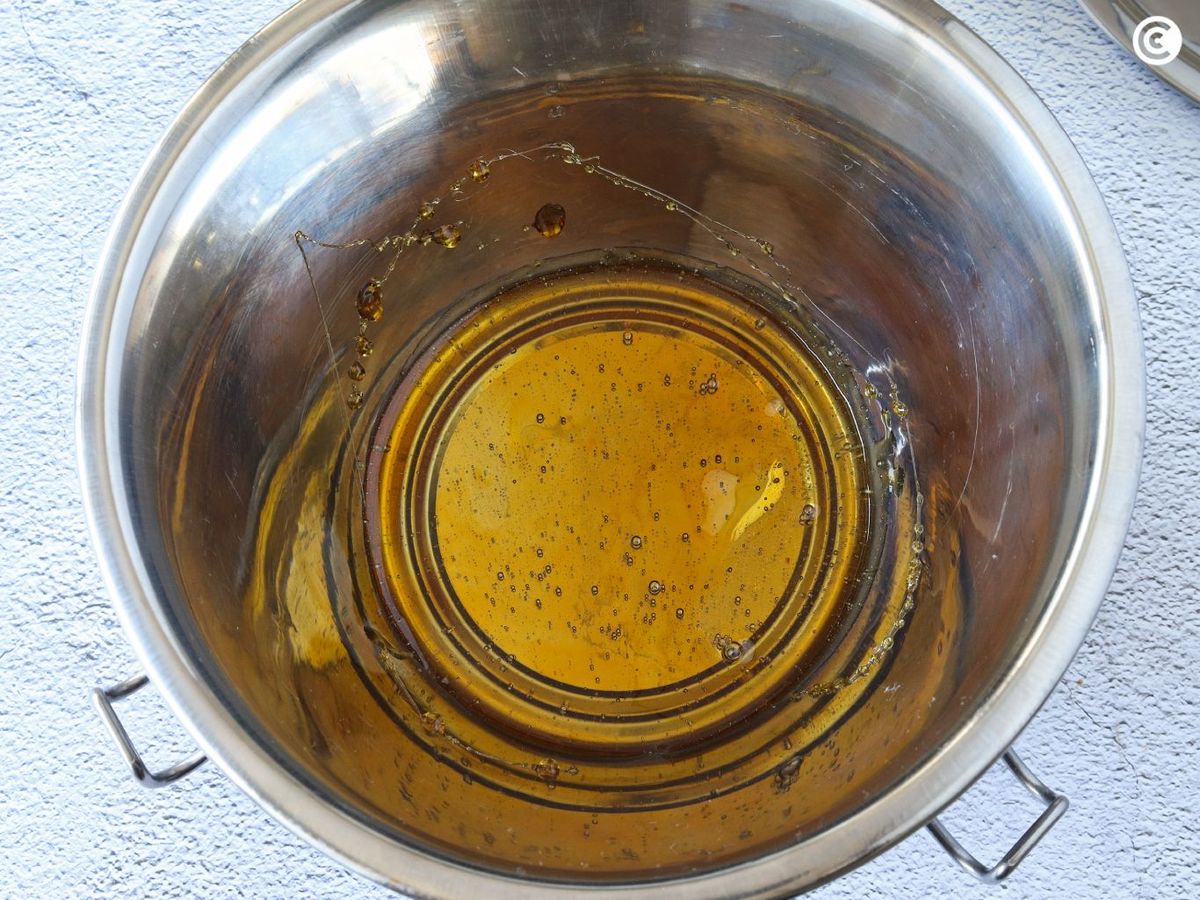 Caramelo líquido para el flan de almendras