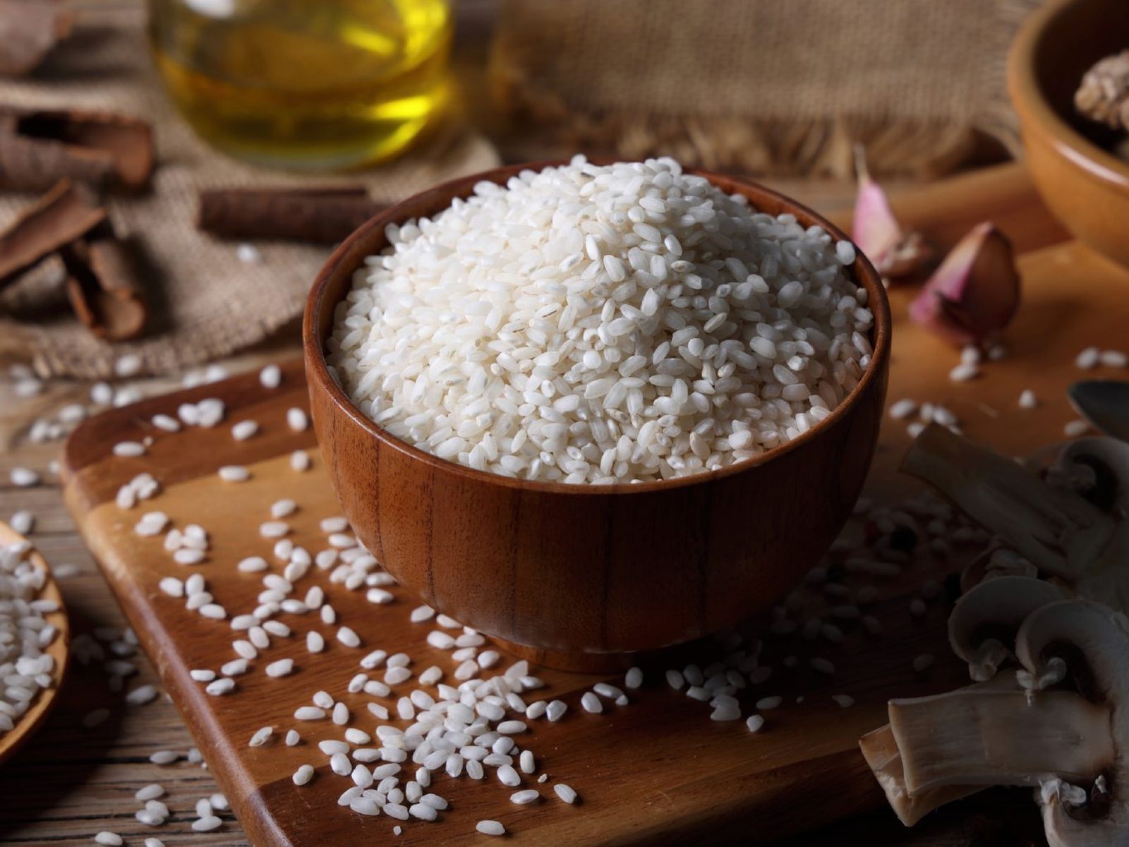 Con arroz redondo para paella o arroces caldosos y melosos, es mejor no lavar el arroz