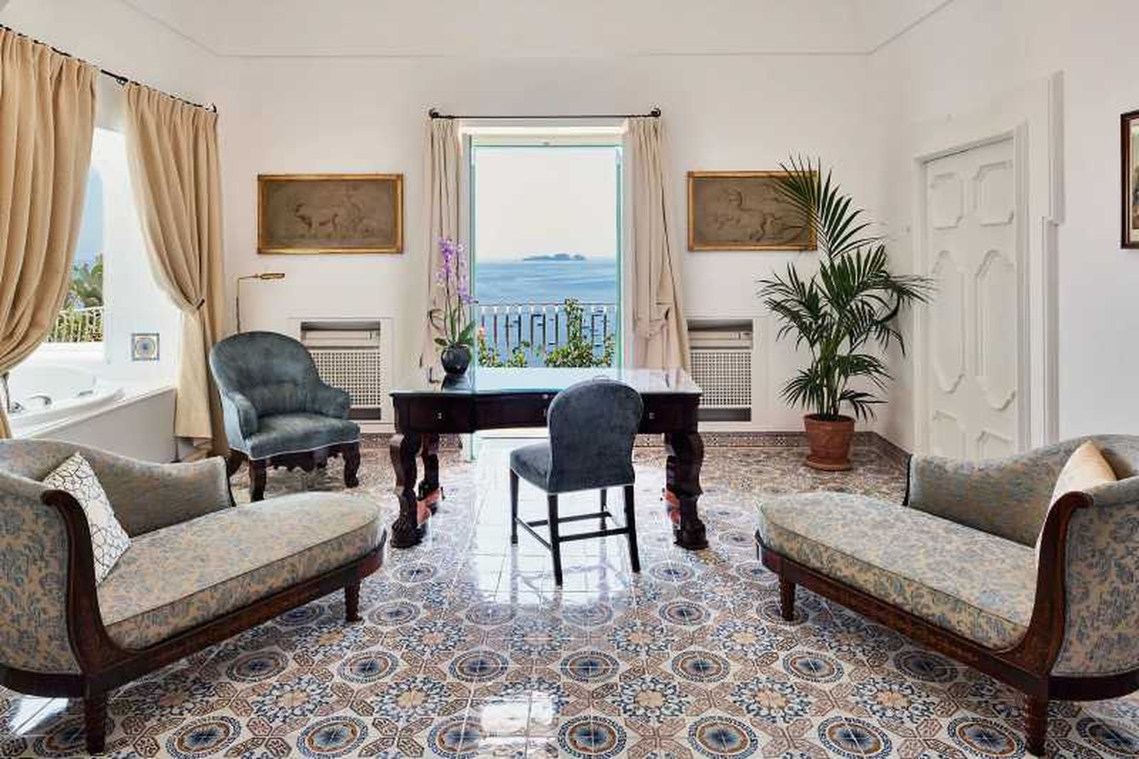 Suite superior de Le Sirenuse en Positano, Italia Suite superior de Le Sirenuse en Positano, Italia