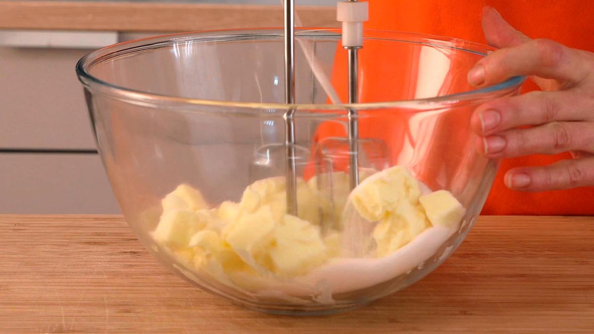 Receta de bizcocho de Navidad   paso 2