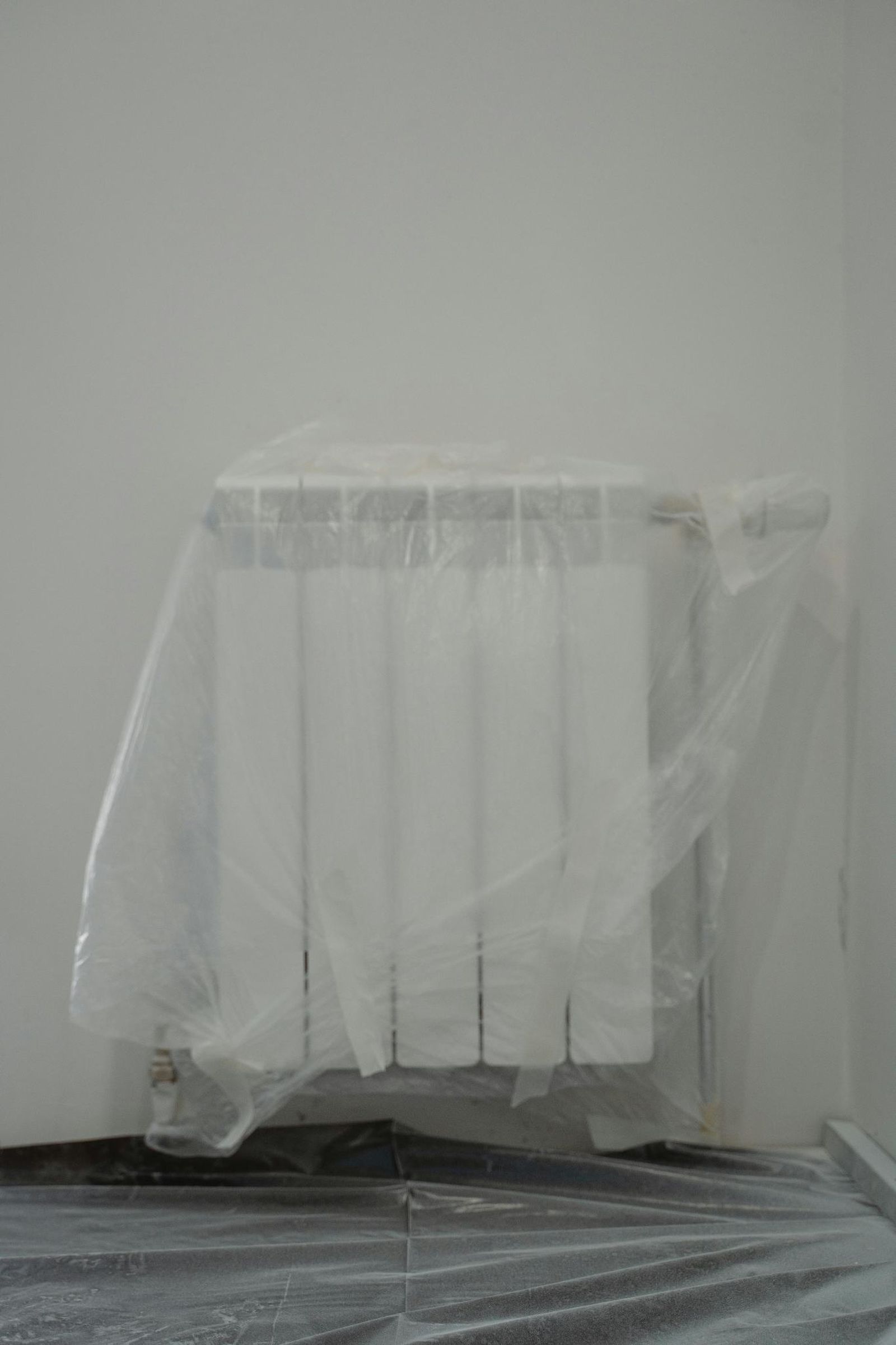 Radiador protegido con plásticos.