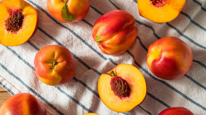 Qué son las frutas de hueso y por qué saben mejor en verano