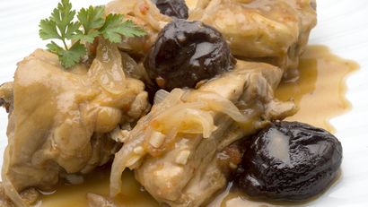 5854 1 Pollo rustido con ciruelas (1239) xl