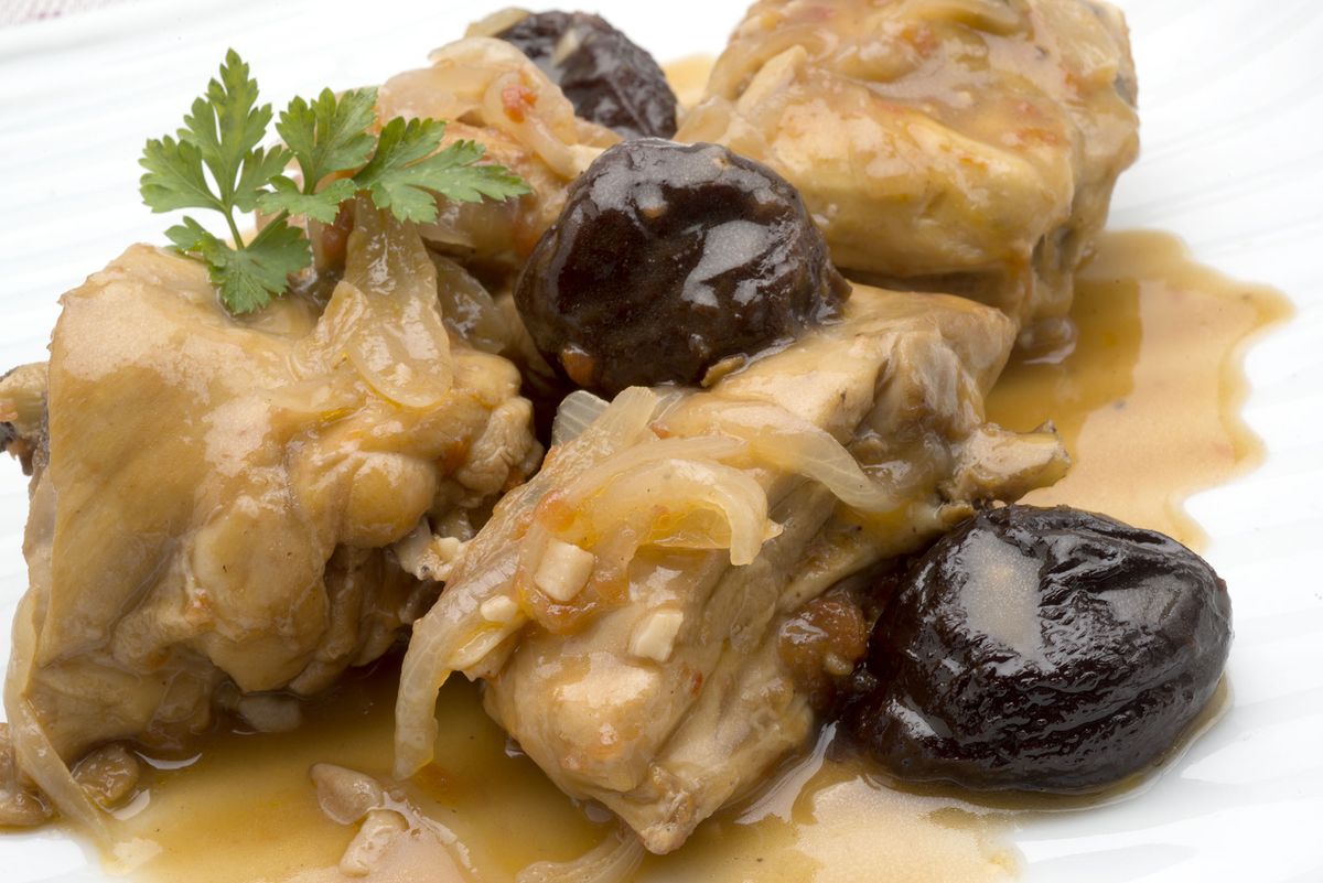 5854 1 Pollo rustido con ciruelas (1239) xl