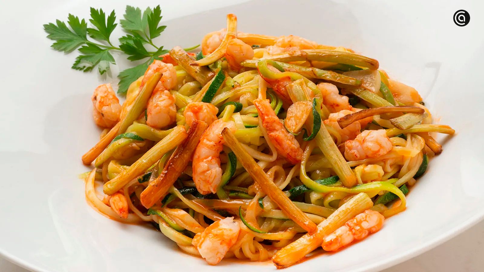 Espaguetis de calabacin con gambas, receta de Karlos Arguiñano