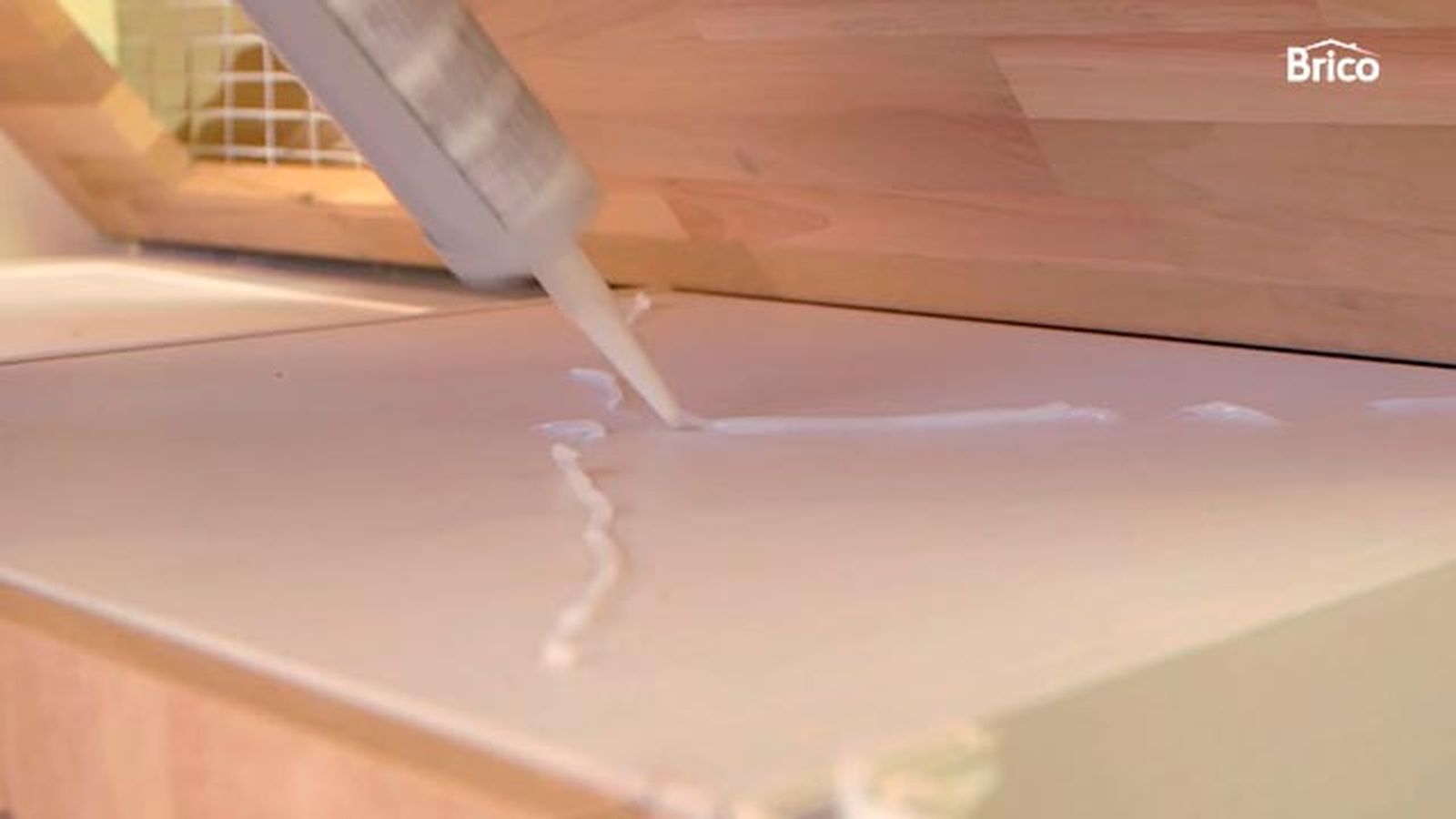 Instalar encimera de cocina de madera paso 9