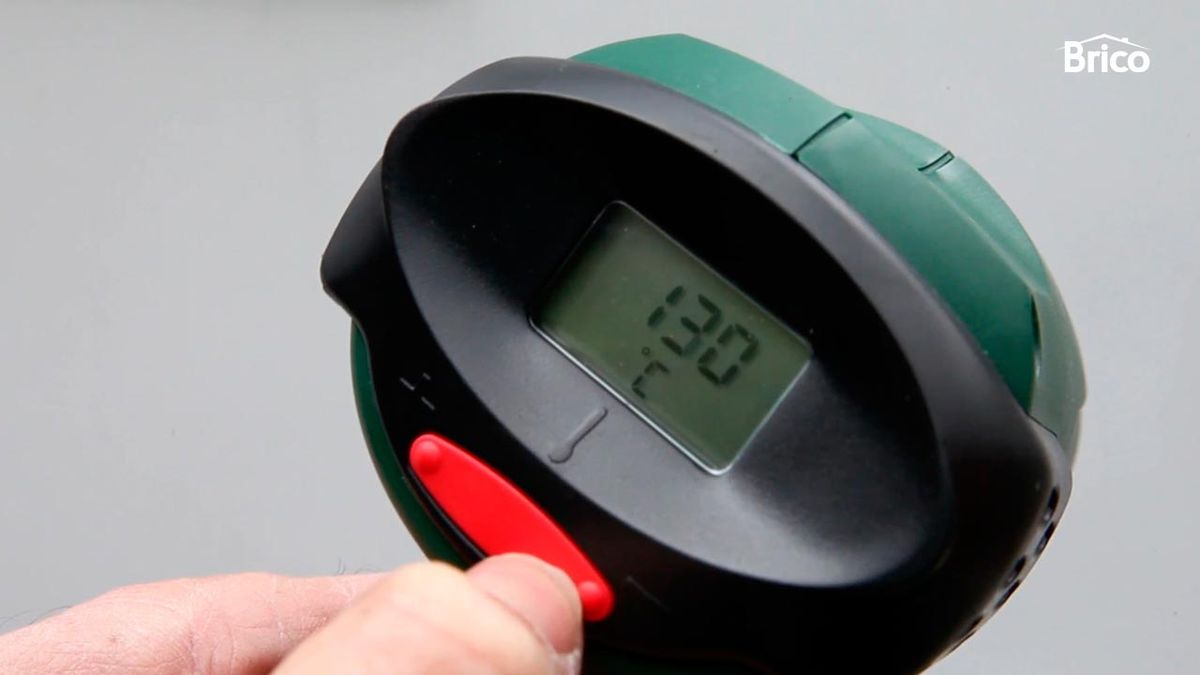 Como quitar pegatinas, adhesivos o vinilos con calor paso 2