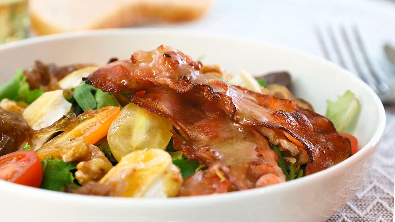Receta de ensalada templada con queso de cabra, cebolla caramelizada y nueces paso 5 Receta de ensalada templada con queso de cabra, cebolla caramelizada y nueces paso 5