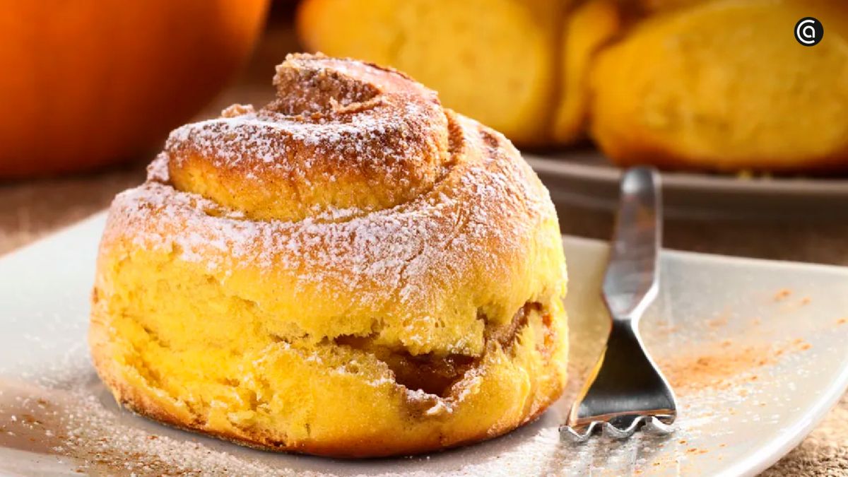 El clásico rollito de canela reinventado, perfecto para los días fríos de otoño