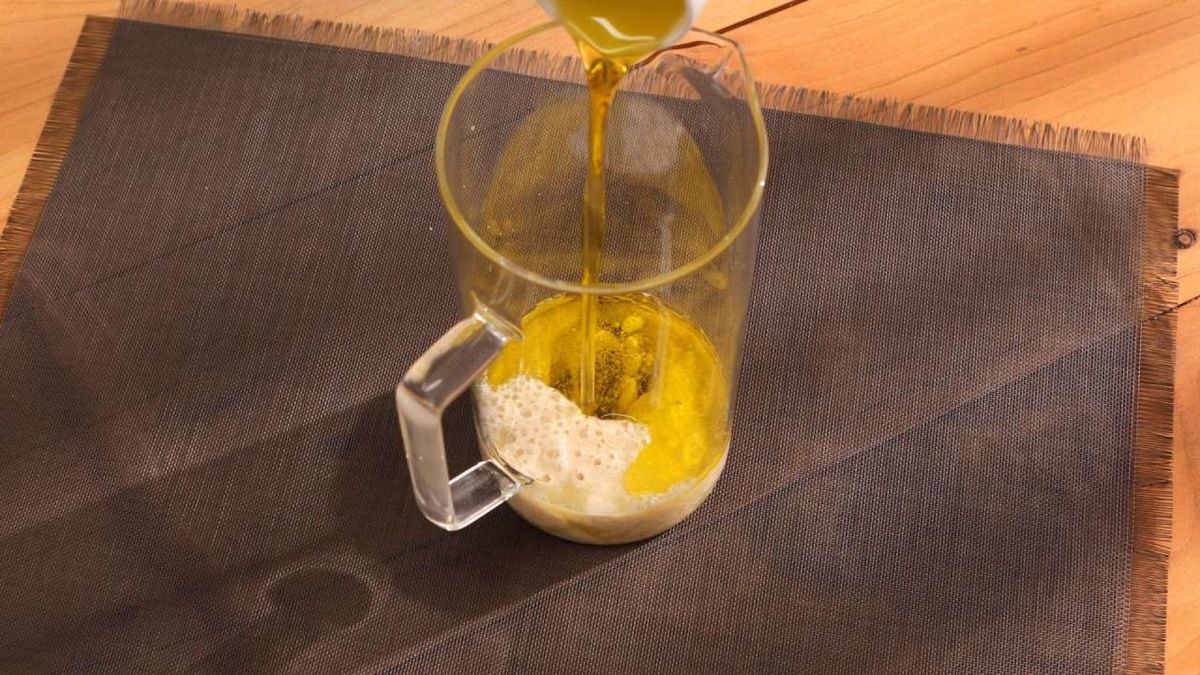 Vinagreta de mostaza y miel   Paso 1