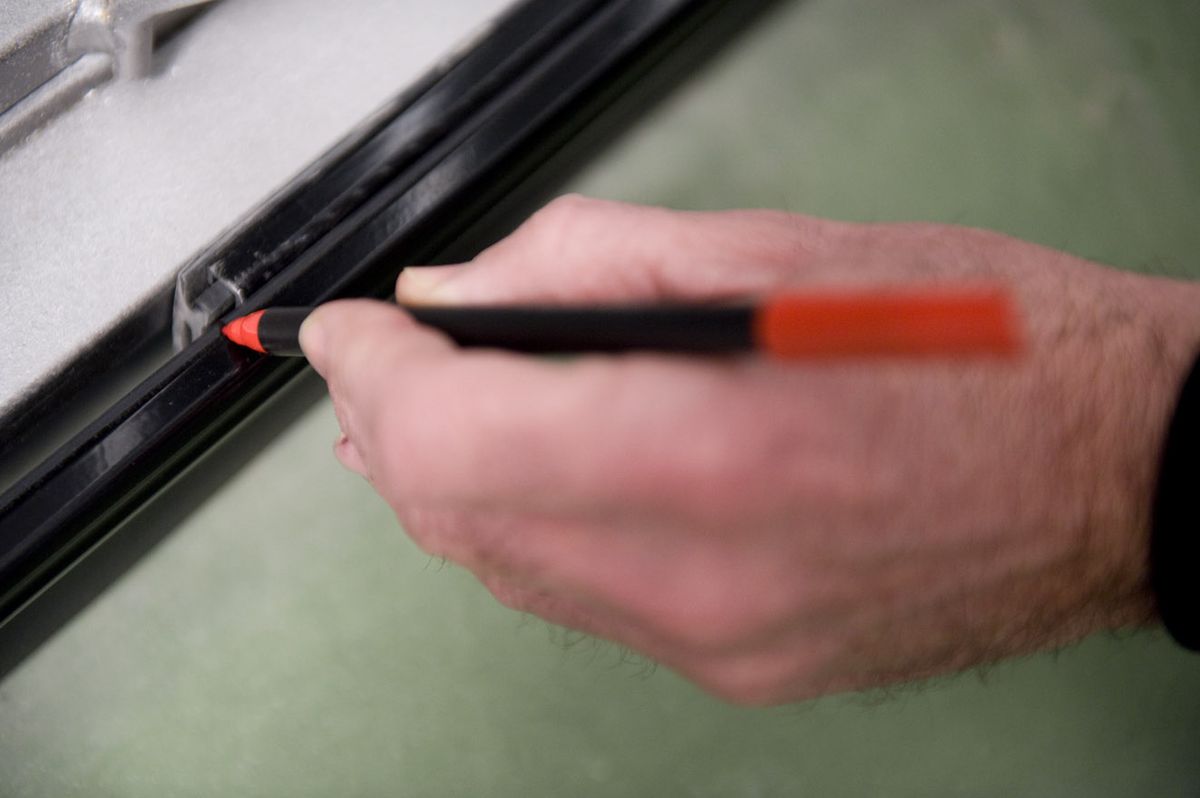 brico 0546 1 burlete caucho puerta garaje paso 4