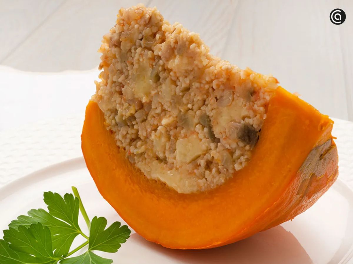 Una presentación original para disfrutar la calabaza con relleno de cereales y verduras.