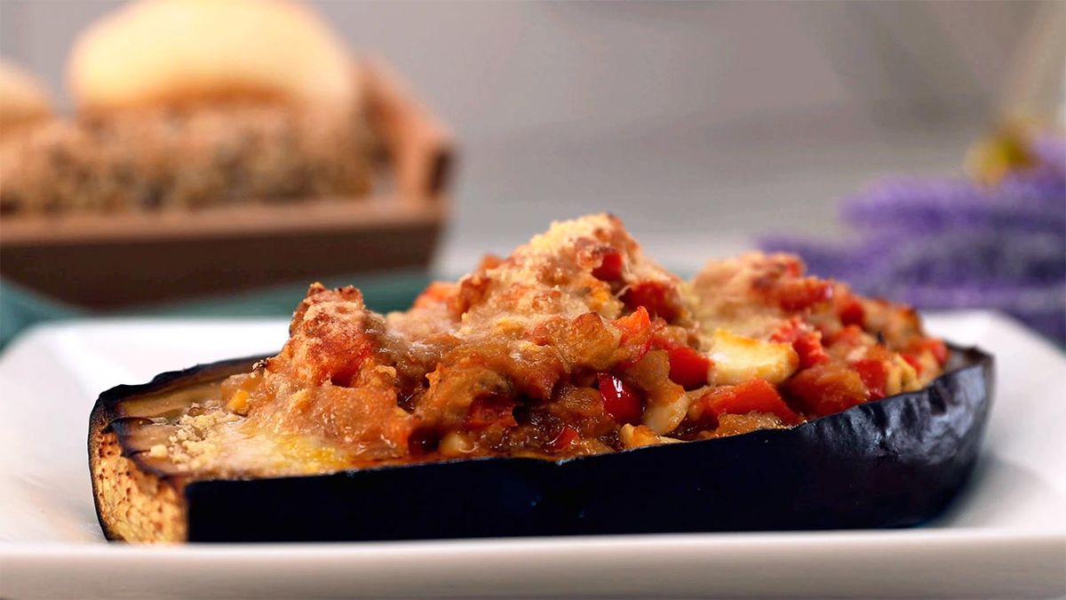 Receta de berenjena rellena de atún y huevo duro  paso 5