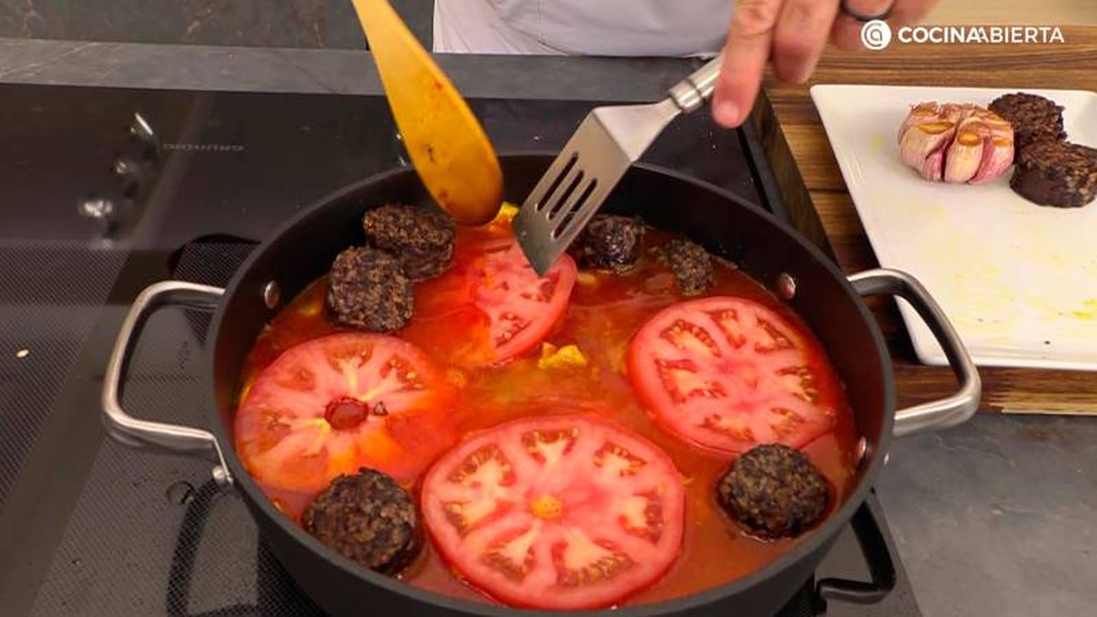 En este plato de arroz al horno con alioli recuerda que la presentación es importante En este plato de arroz al horno con alioli recuerda que la presentación es importante