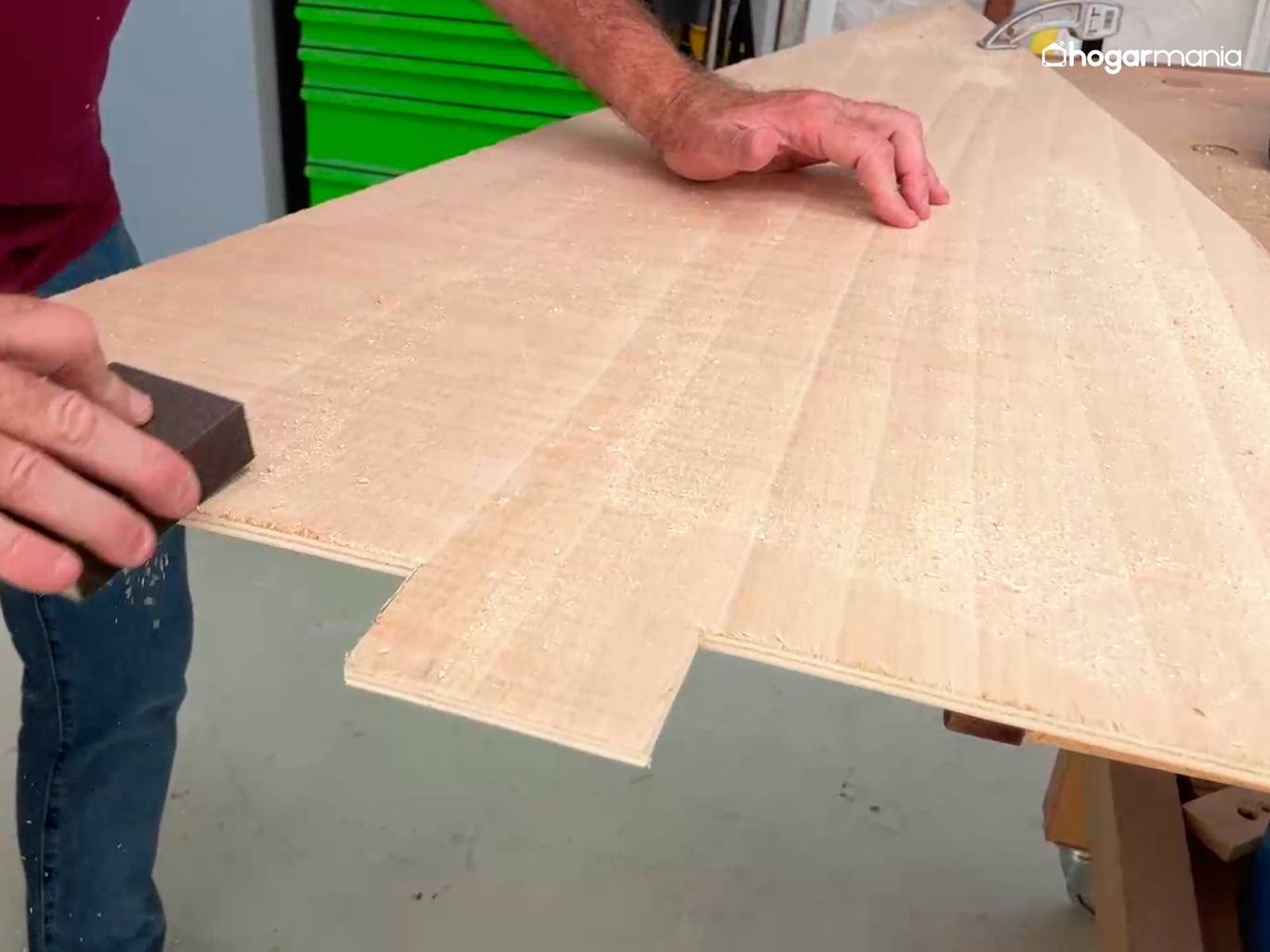 Lija en dirección a la veta