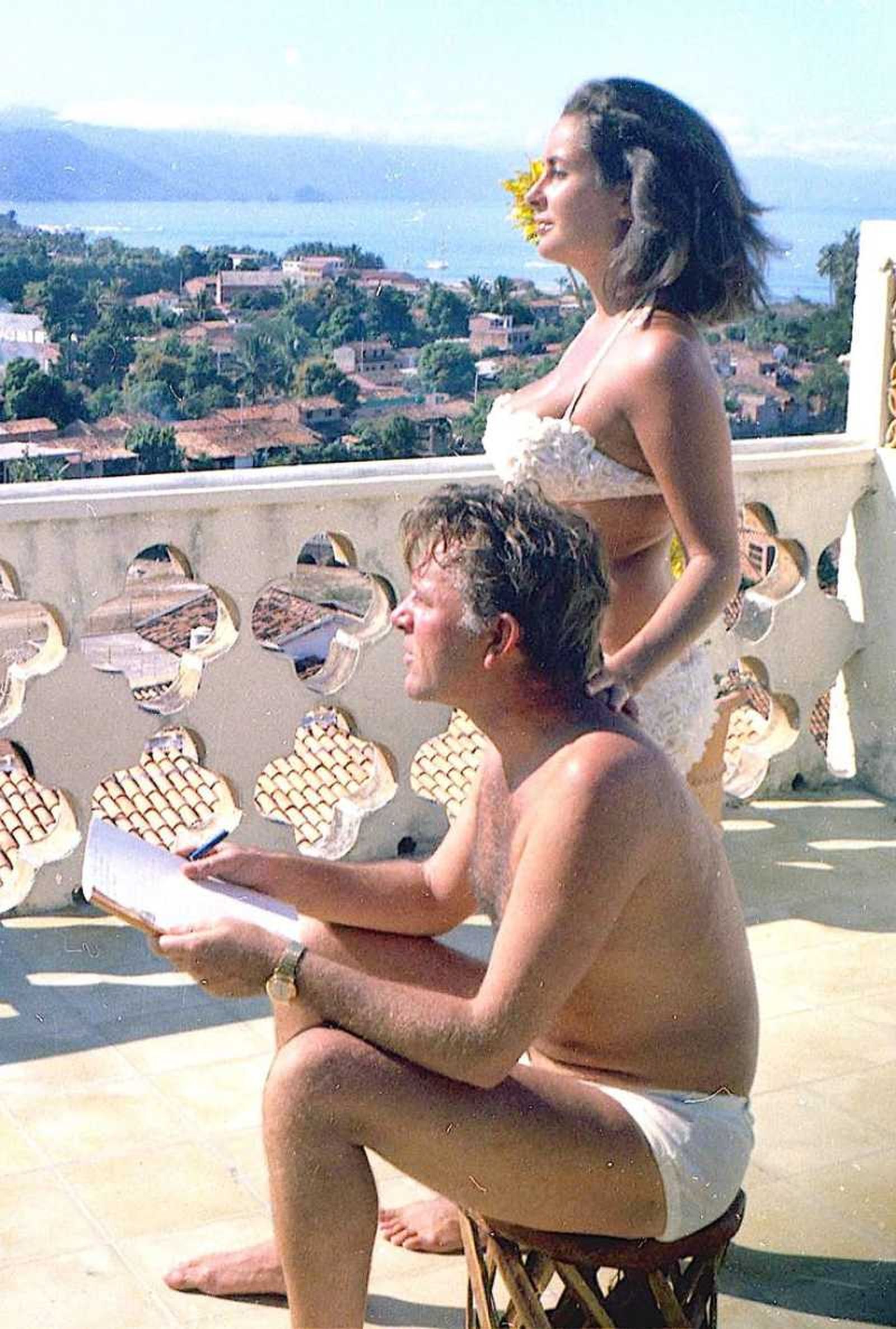 Elizabeth Taylor y Richard Burton en Casa Kimberly en 1963. Elizabeth Taylor y Richard Burton en Casa Kimberly en 1963.