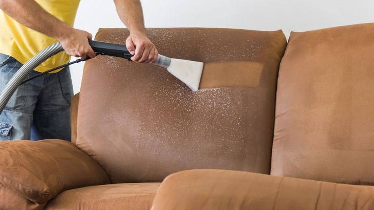 pasos para limpiar tapiceria del sofa