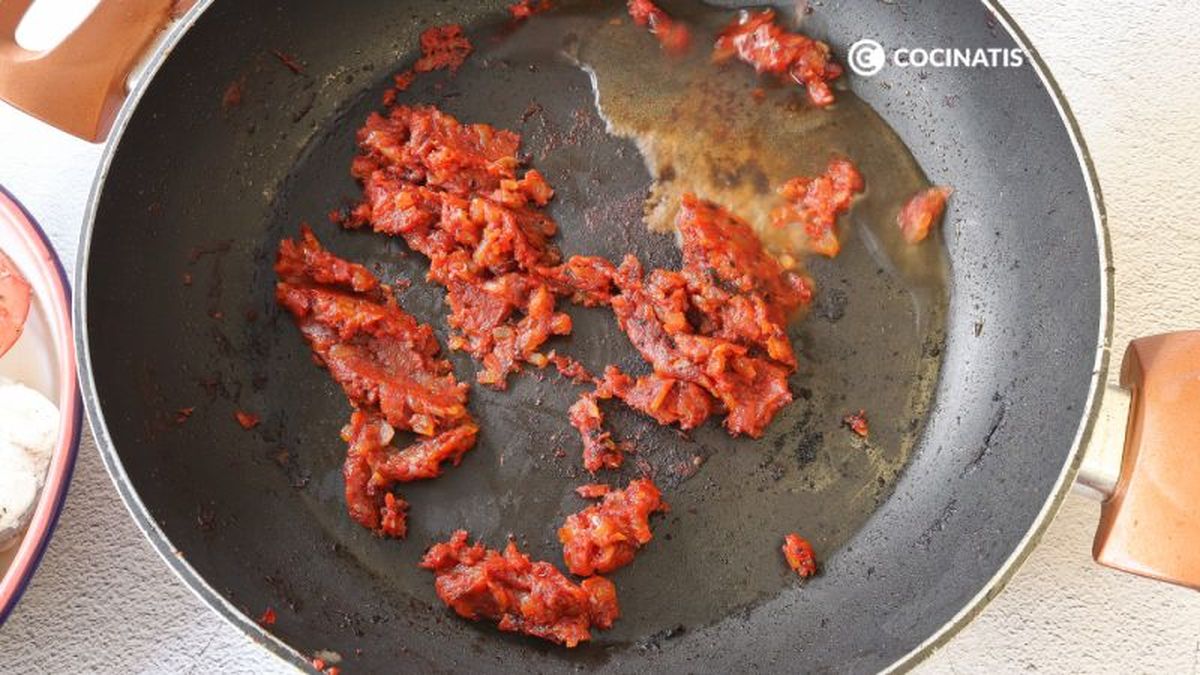 Reducimos el tomate triturado