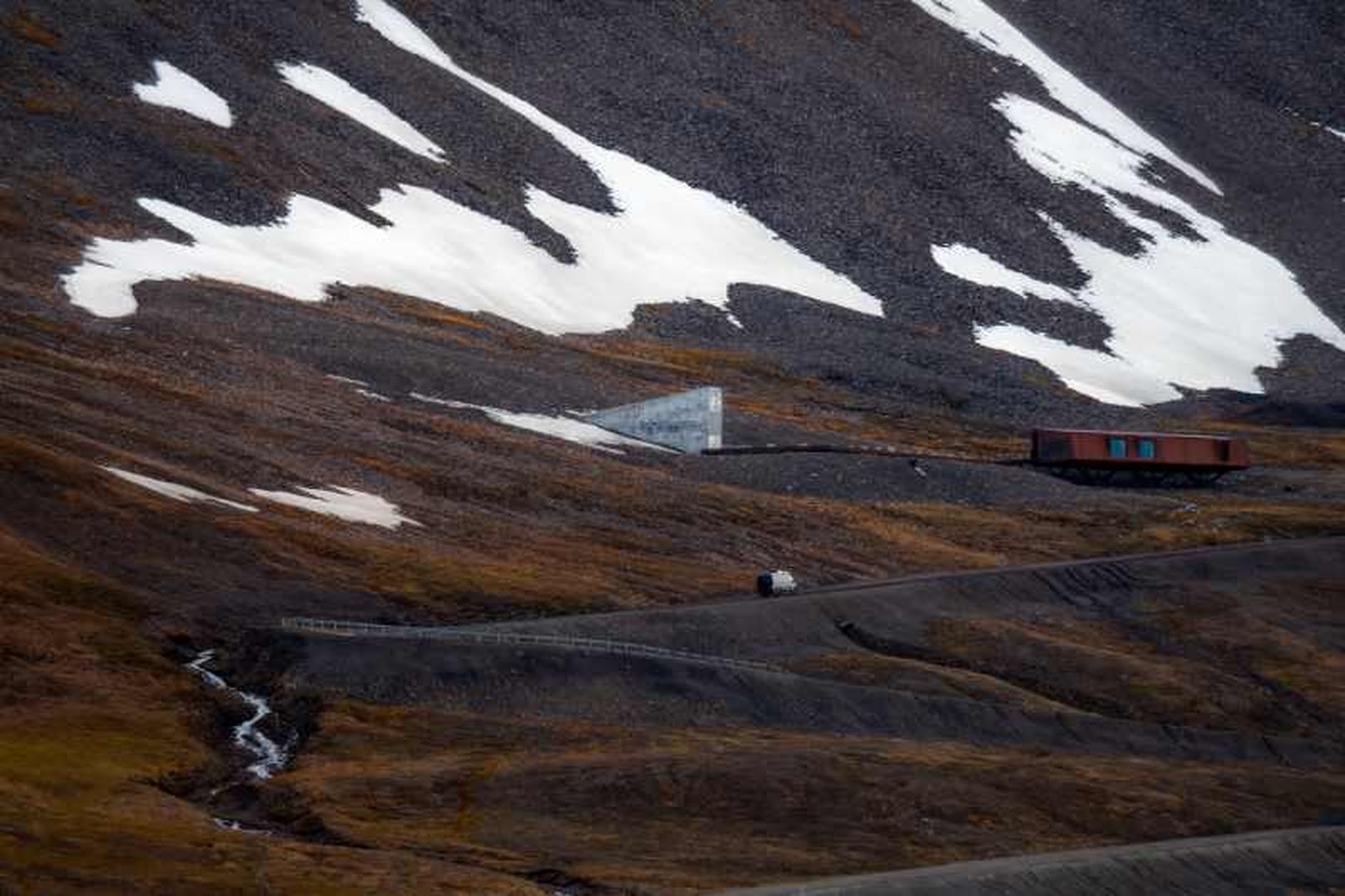 El Banco de Semillas de Svalbard se encuentra en una isla del archipiélago ártico de Svalbard El Banco de Semillas de Svalbard se encuentra en una isla del archipiélago ártico de Svalbard