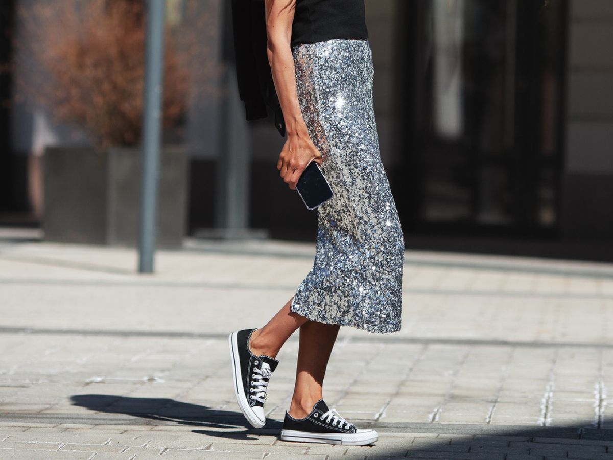 La falda lápiz es la versión larga de la falda tubo