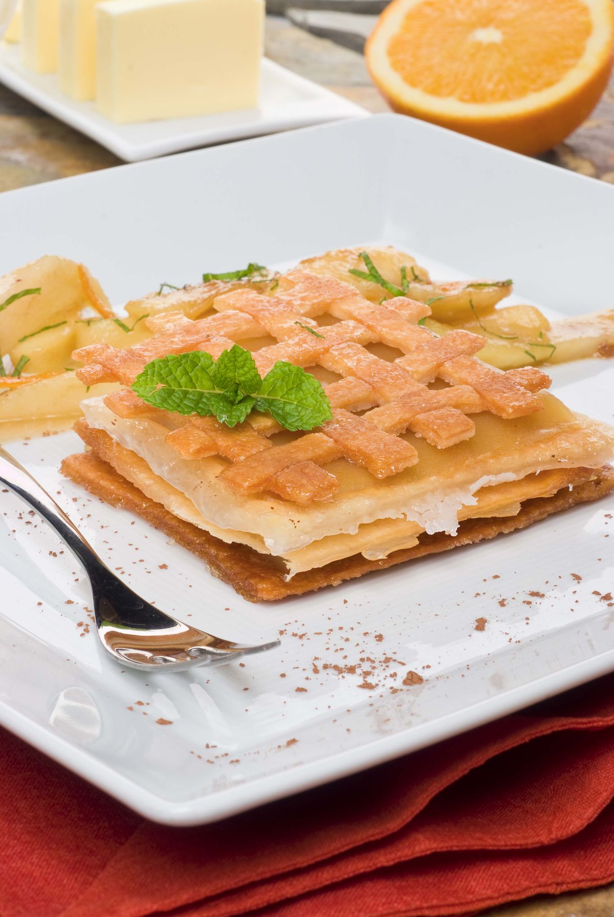 229 gelatina de peras sobre cama de hojaldre