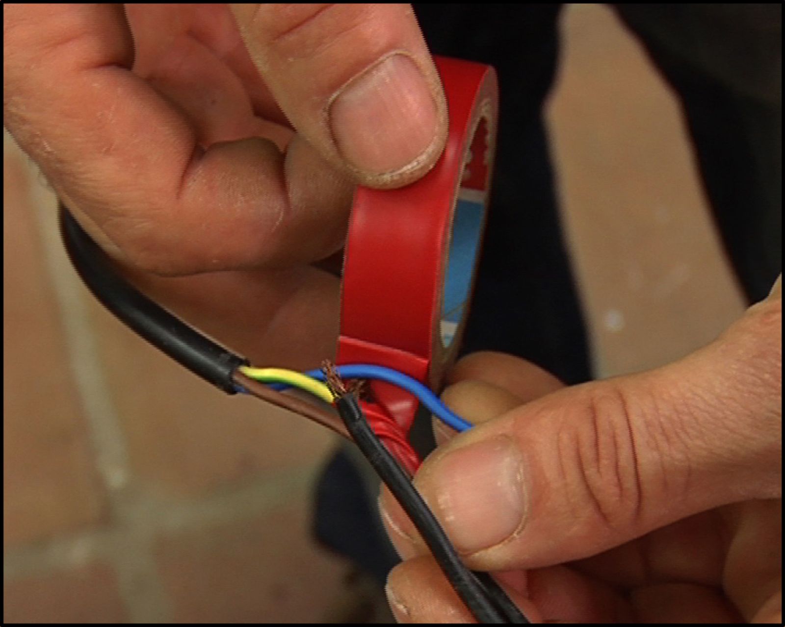 Cambiar el cable a una lámpara paso 3 Cambiar el cable a una lámpara paso 3