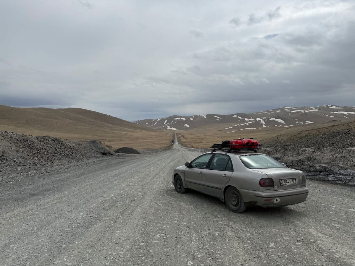 El Fiat Marea de 1998 en el que Fabio Belnome está viajando desde Barcelona hasta Japón