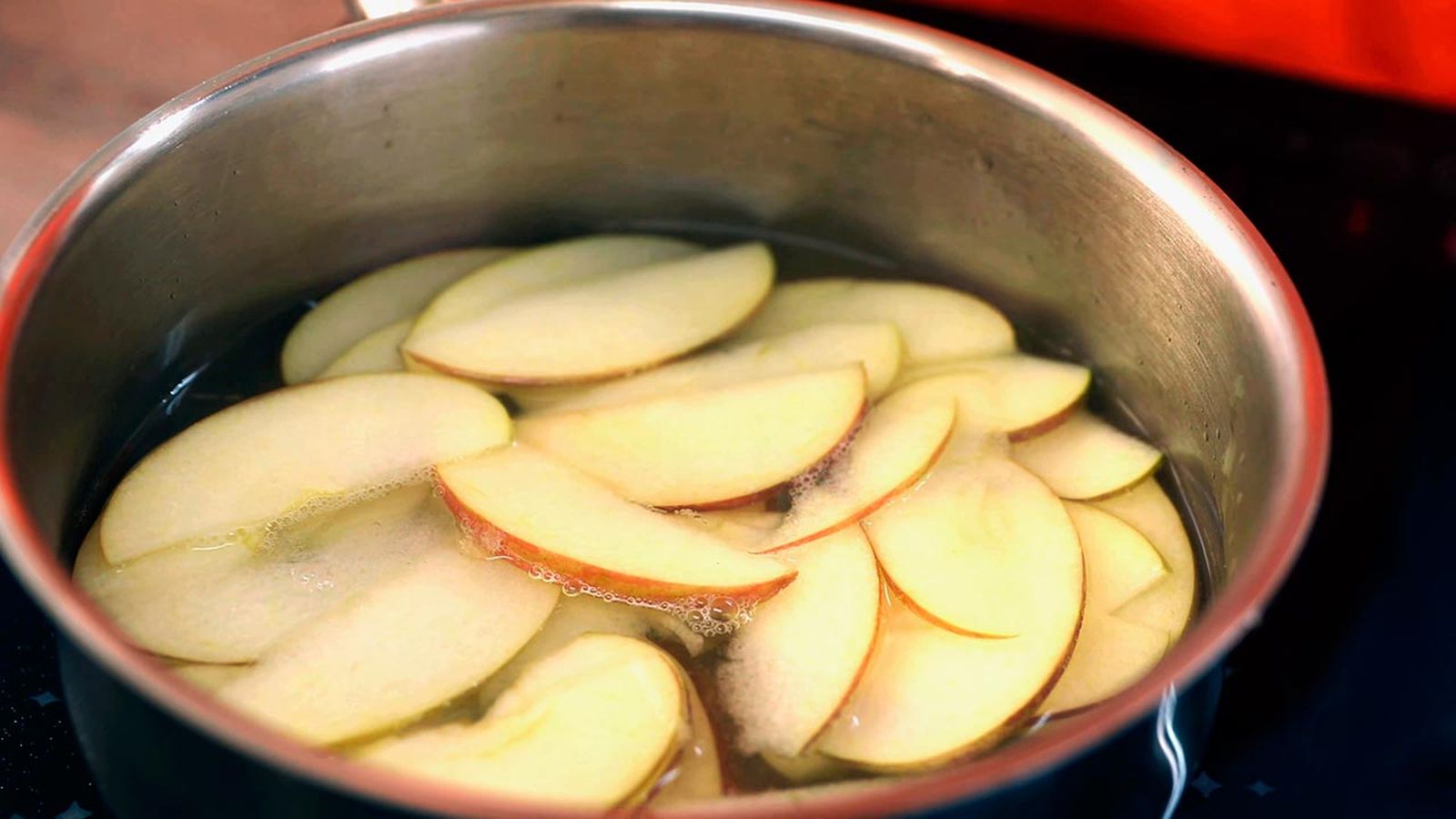 Receta de rosas de manzana para San Valentín paso 2 Receta de rosas de manzana para San Valentín paso 2