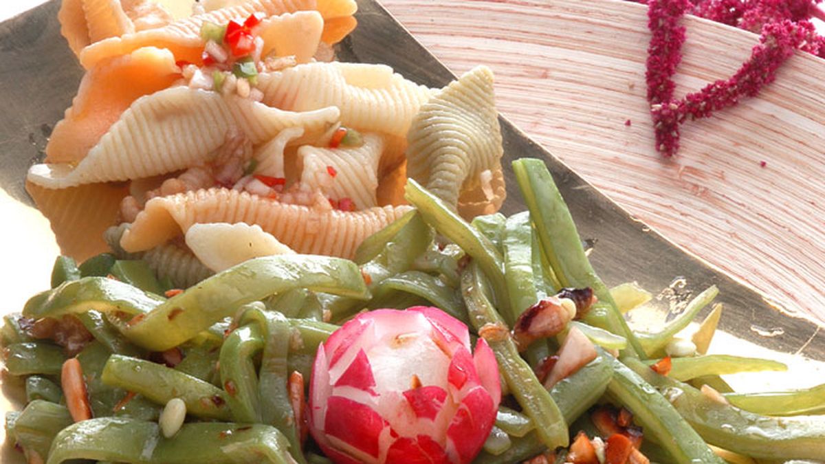 Ensalada de pasta y judías verdes