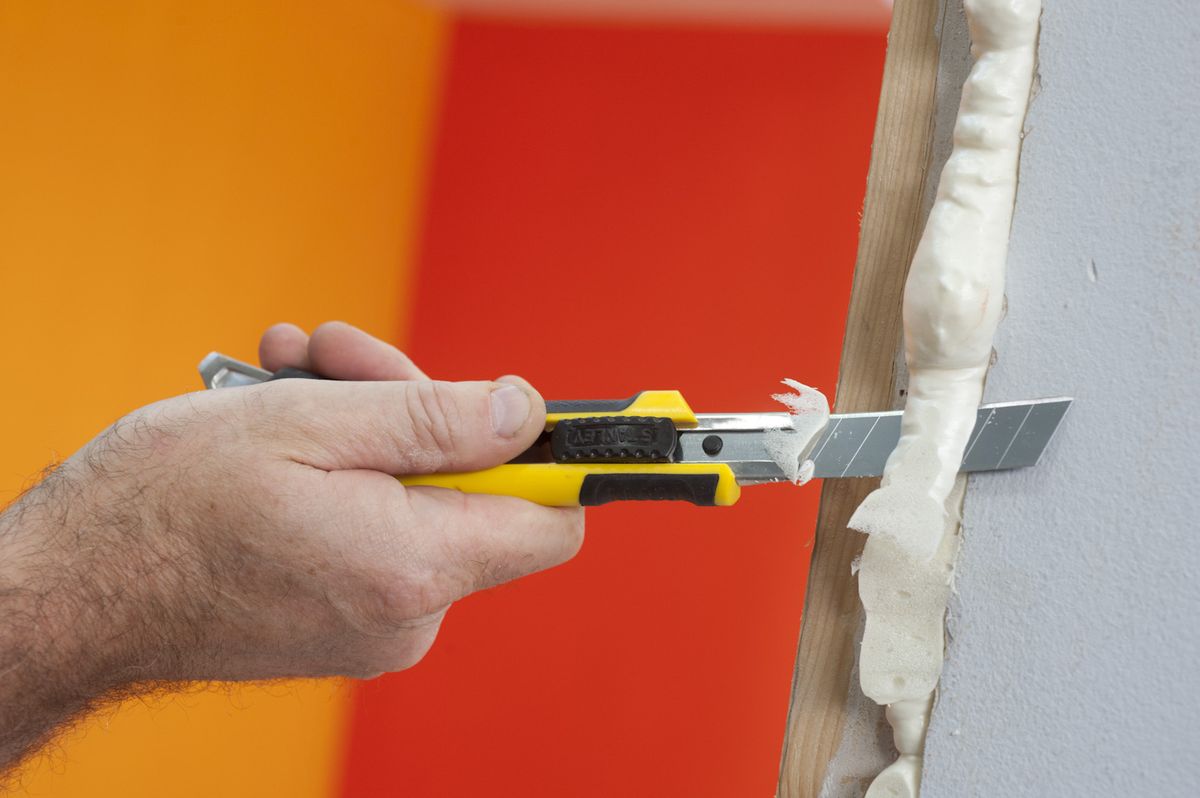 Bricomania 695 Sustitucion de puerta p10